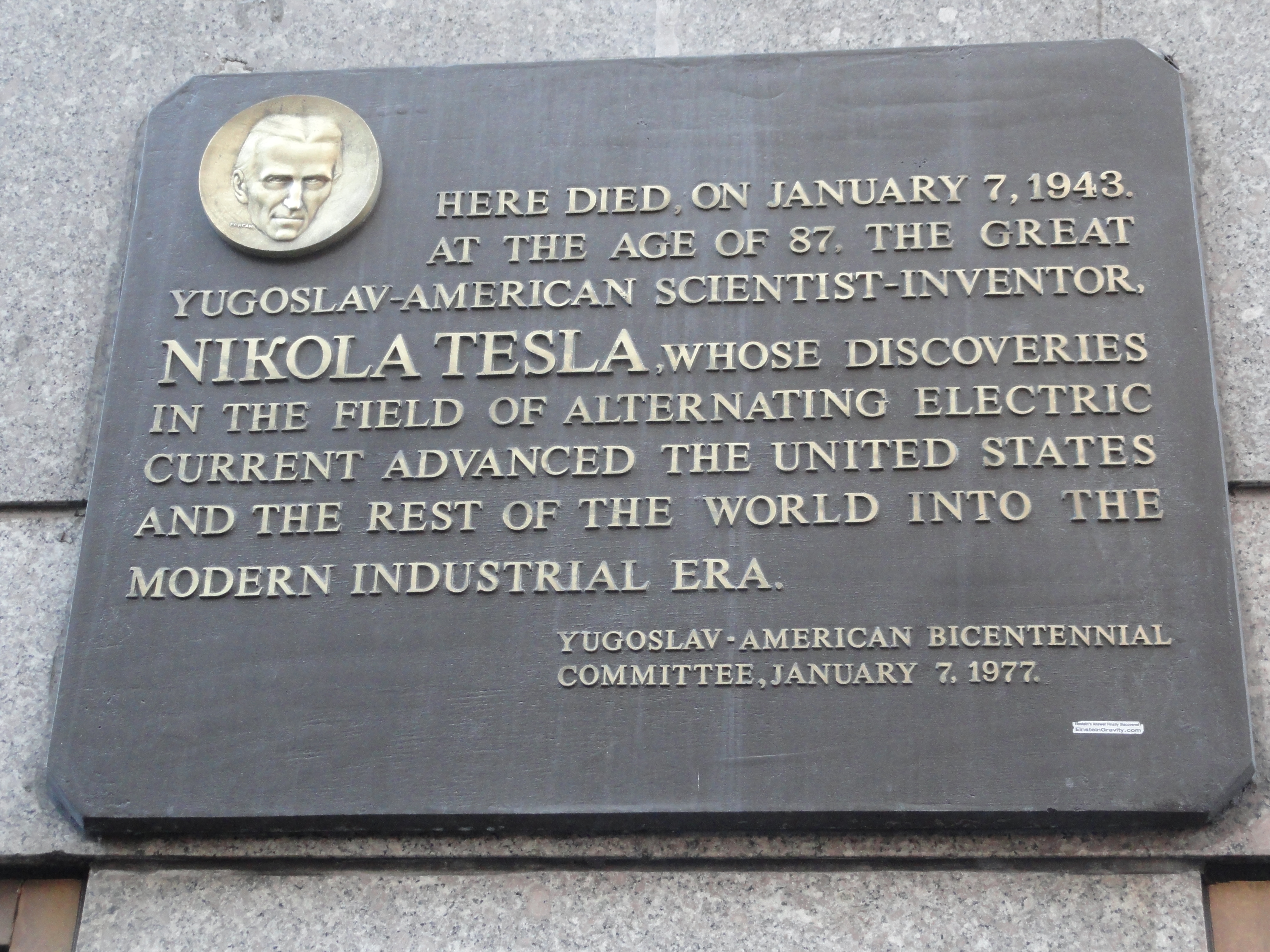 Tesla plaque New Yorker Hotel