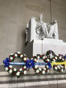 Lincoln Memorial statue and wreaths